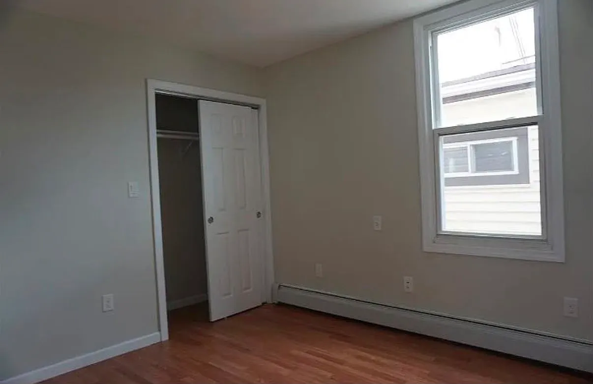 3 bed, $2,250 — Photo 2