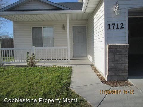 3rd image of 1712 Cherry Ct