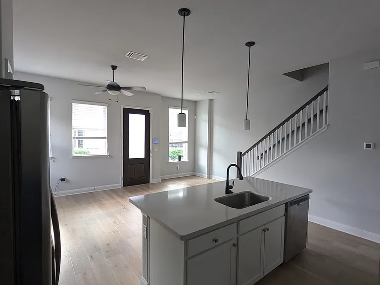 10208 Cienega Cv — Photo 32