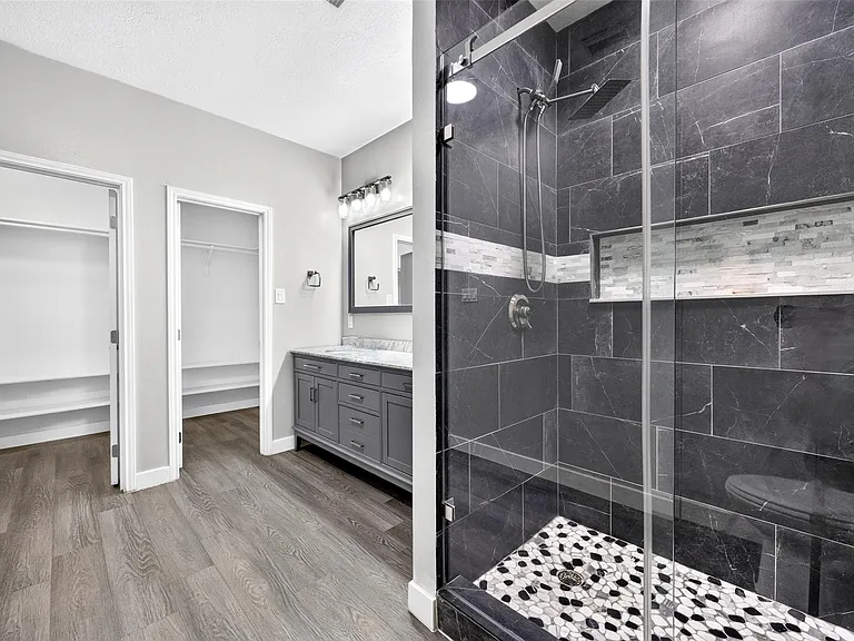 18610 Autumn Hills Dr — Photo 31