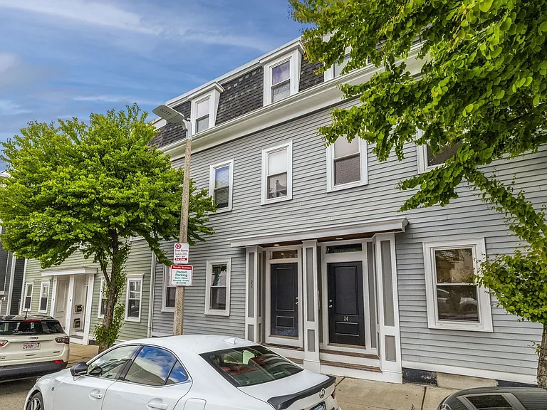 22 Emerson St #1 — Photo 2