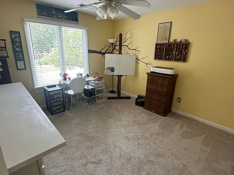 1842 Swynford Ln — Photo 13