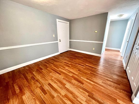5th image of 1100 Governors Dr APT 28