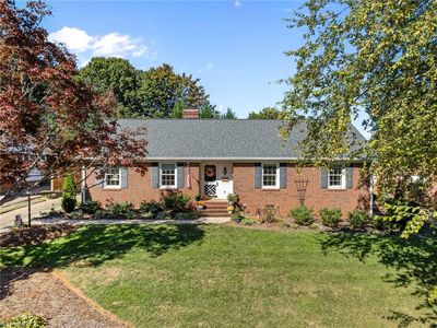 2910 New Hanover Dr, Greensboro, NC, 27408