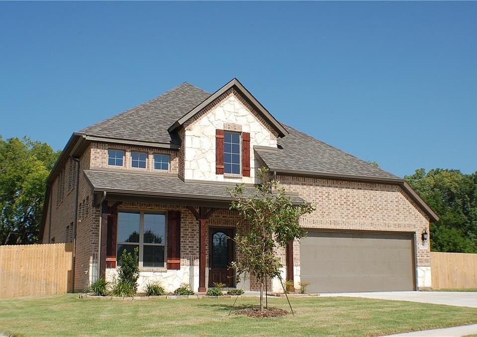 1st image of 1700 Southridge Dr
