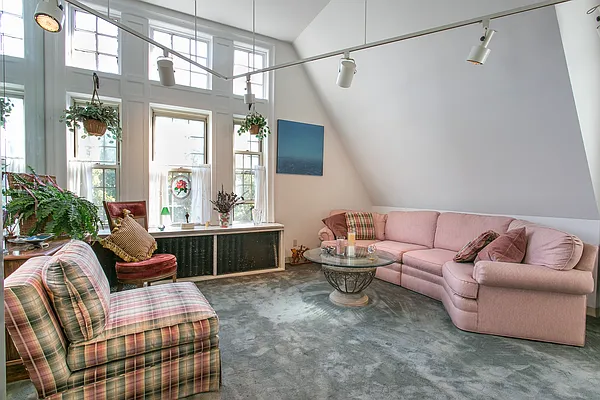 Sold by Terrace Sotheby's International Realty | media 27