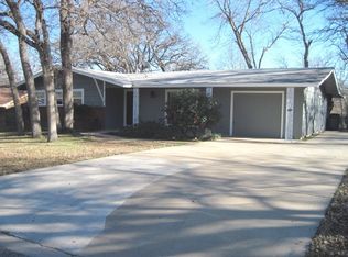 1907 Alcoa Ave, Rockdale, TX 76567