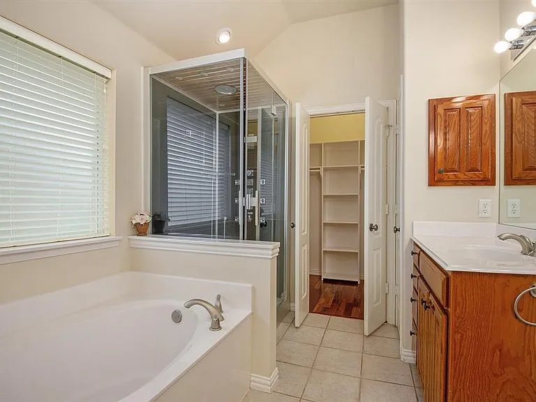 6925 Katherine Ct — Photo 19