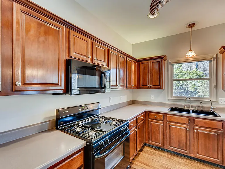 8449 Indian Hills Dr — Photo 4