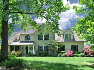 76 Hill Rd, Honey Brook, PA 19344