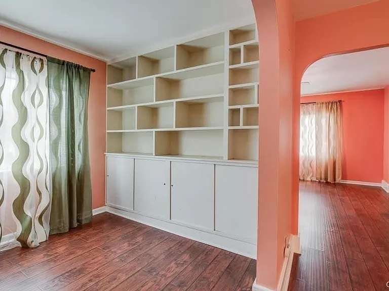 637 Coffeen St — Photo 13