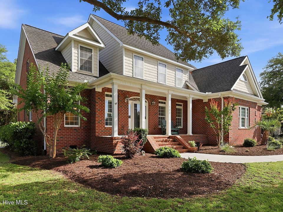 1st image of 105 Harold Avenue