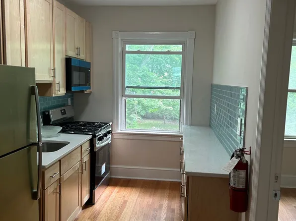 305 White Horse Pike, Haddon Heights, NJ 08035