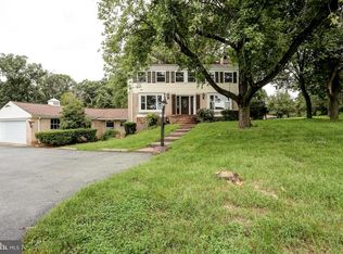 1094 Cardinal Dr, Harrisburg, PA 17111