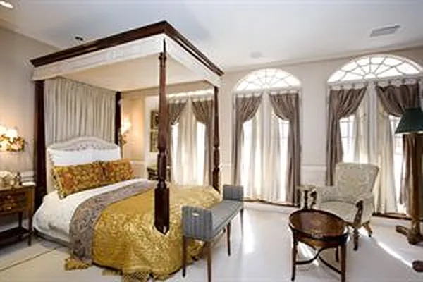 Sold by Douglas Elliman | media 15