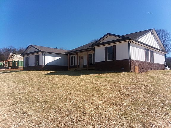 5th image of 4093 Greenwood Dr