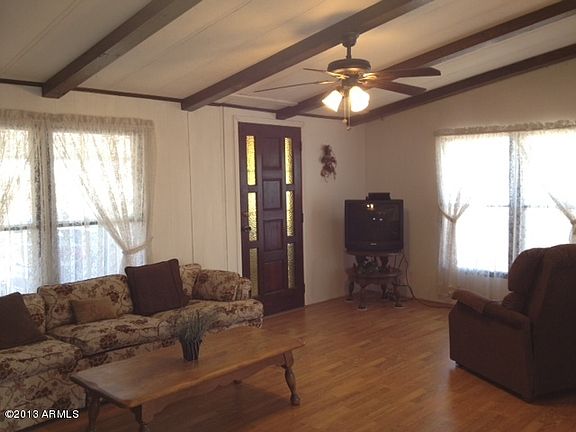4th image of 2128 N Summer St