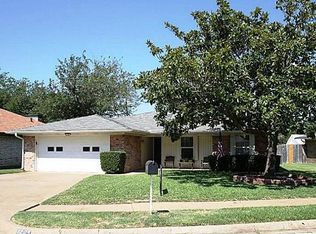 1205 Randy Dr, Irving, TX 75060