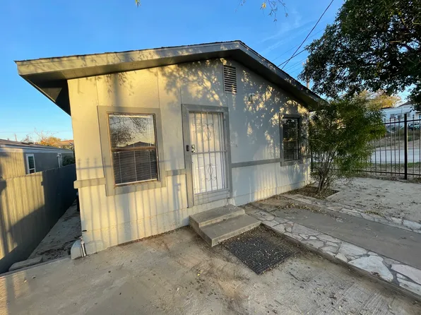 2801 Lexington Ave, Laredo, TX 78040