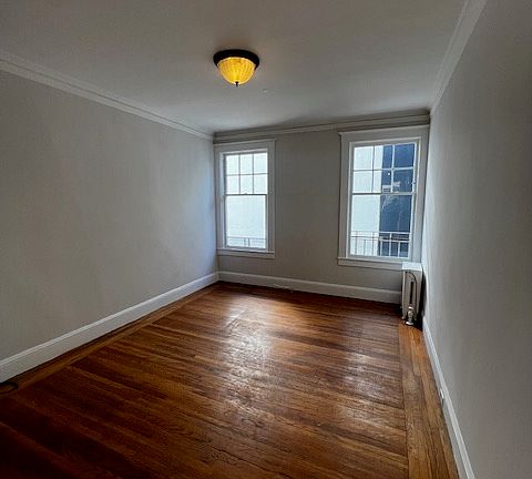 4th image of 75 Gough St