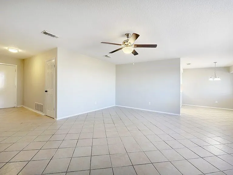 1214 Doonesbury Dr — Photo 7