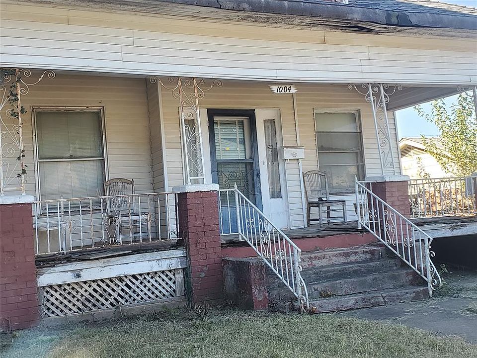 1st image of 1004 NE 7th St