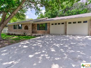 1636 Kraft Ln, New Braunfels, TX 78130