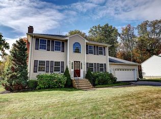2 Adelray Ln, Attleboro, MA 02703