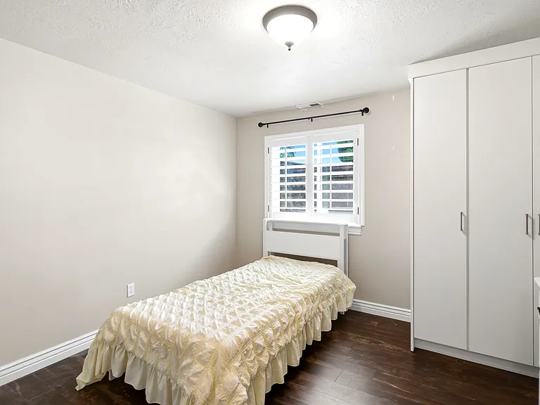 5742 S 4525 W — Photo 19