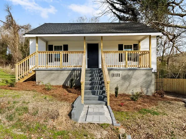 30 Wood St, Ware Shoals, SC 29692