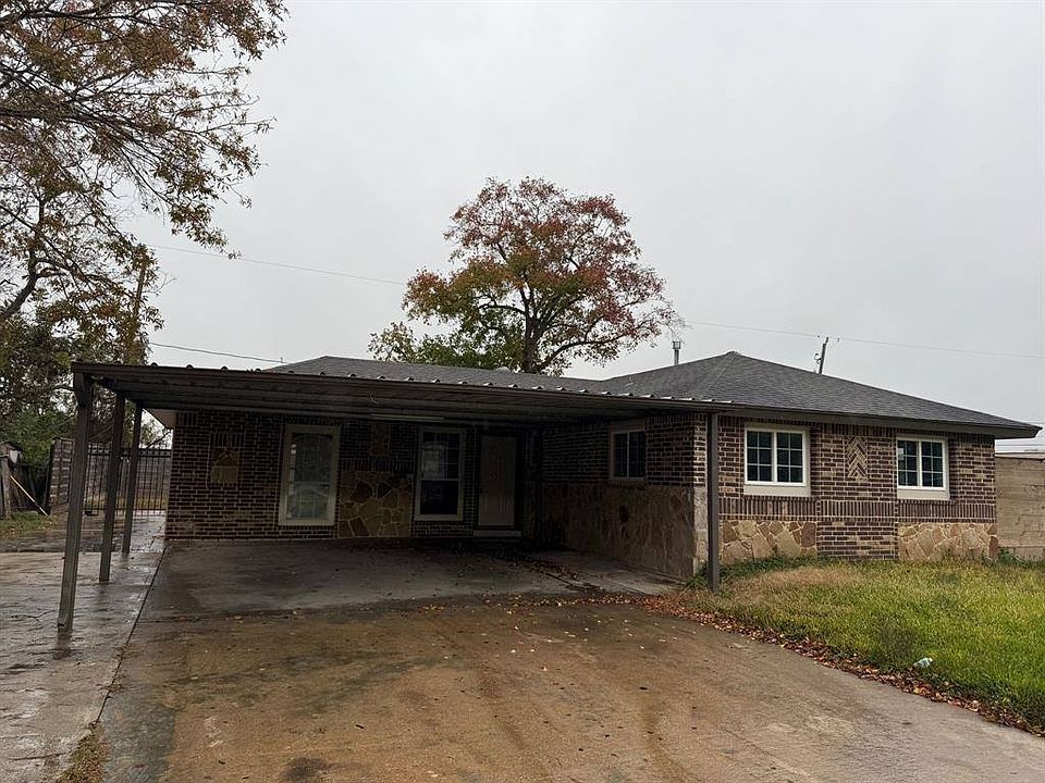 1st image of 321 Brown Dr