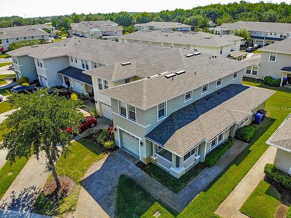 3rd image of 2043 Cypress Bay Blvd
