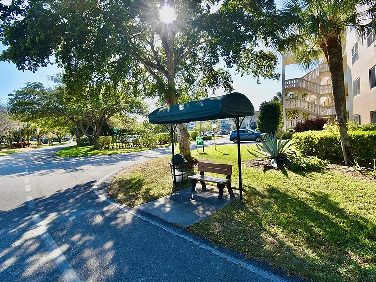 4301 Martinique Cir #K1 — Photo 22