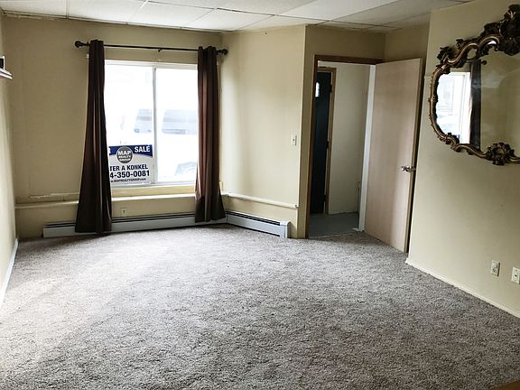 4th image of 3764 E Pulaski Ave