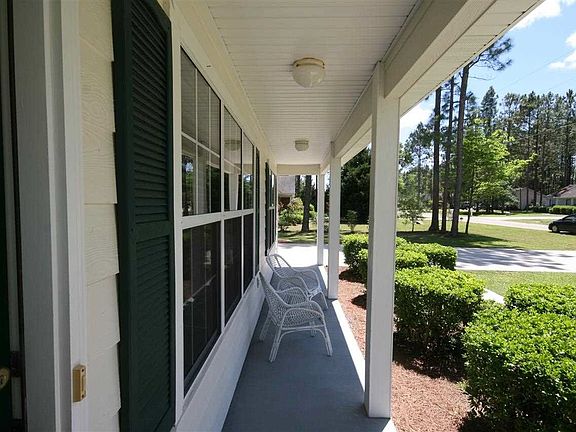 3rd image of 31 Fox Run Cir