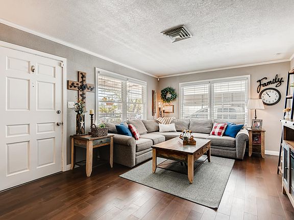 4th image of 624 Avenue H