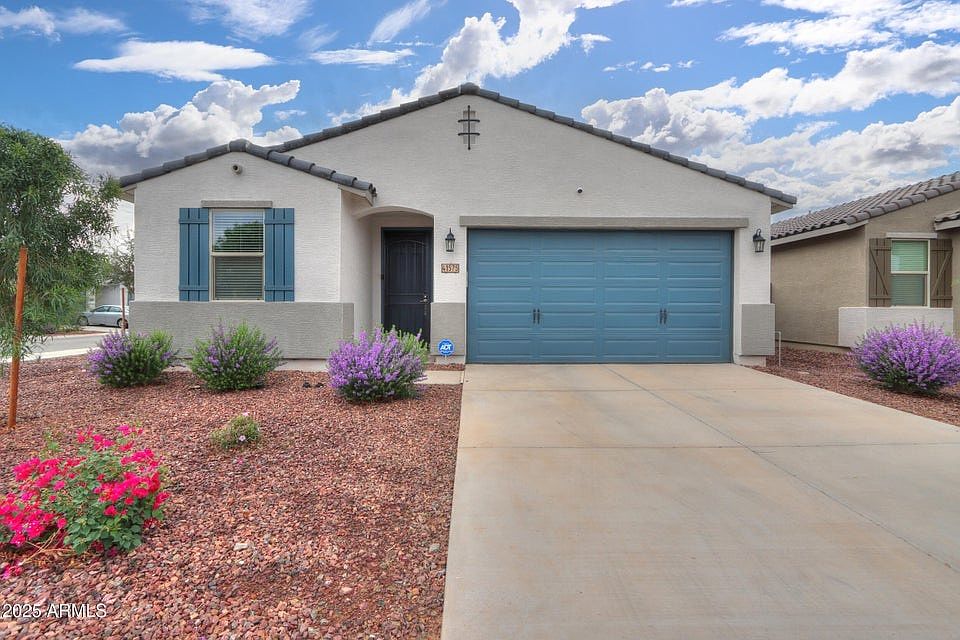 1st image of 41575 W Saguaro Dr
