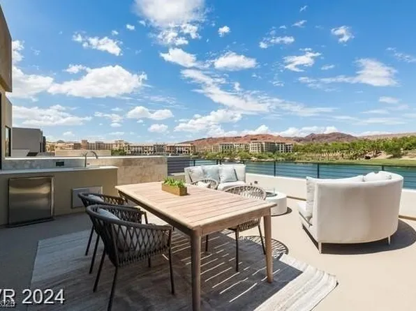 44 Lakefront Dr, Henderson, NV 89011