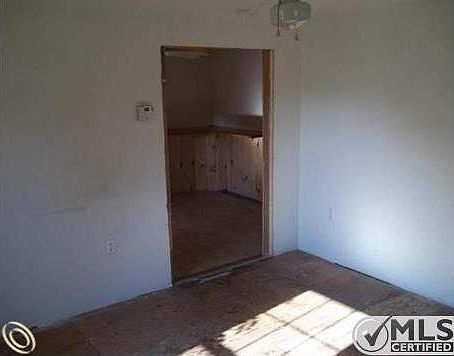 7110019358 Living Room.JPG