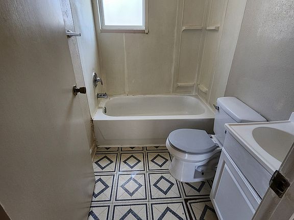 4th image of 9112 Palmetto St #1