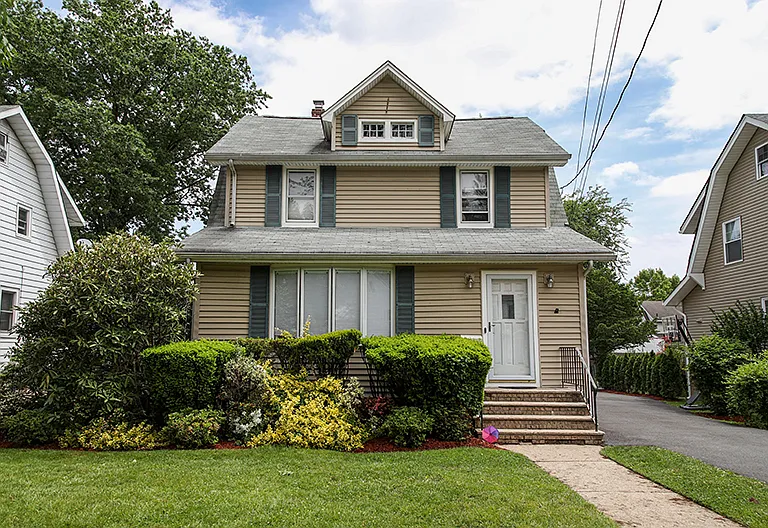 1253 Beaumont Ave — Photo 1