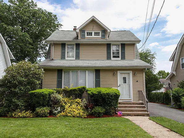 1253 Beaumont Ave, Teaneck, NJ 07666