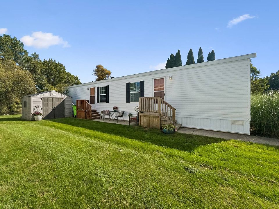 1st image of 373 Rouen Dr