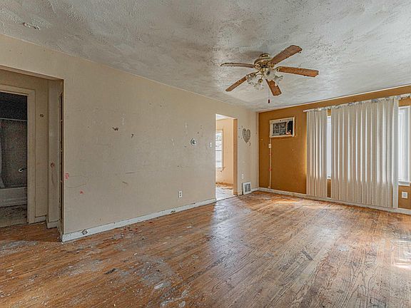 5th image of 516 S Main St