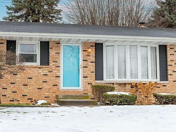 4th image of 821 Greenmount Ct