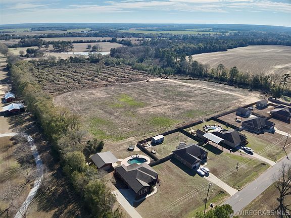 5th image of Windmill Rd