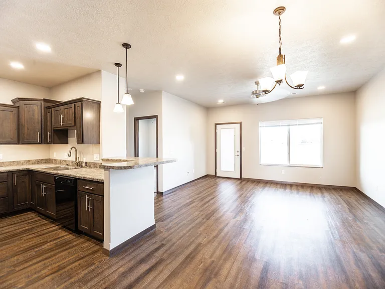 Sunrise Creek Townhomes — Photo 76