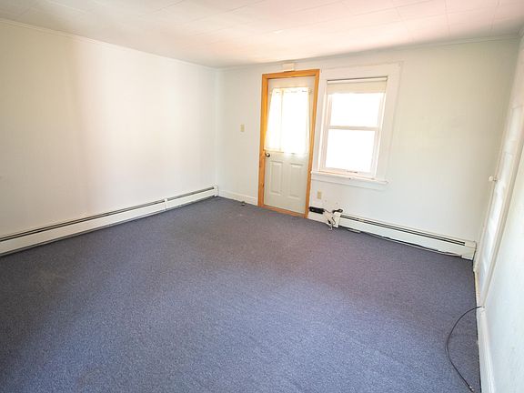 4th image of 52 Broughton Ave #3
