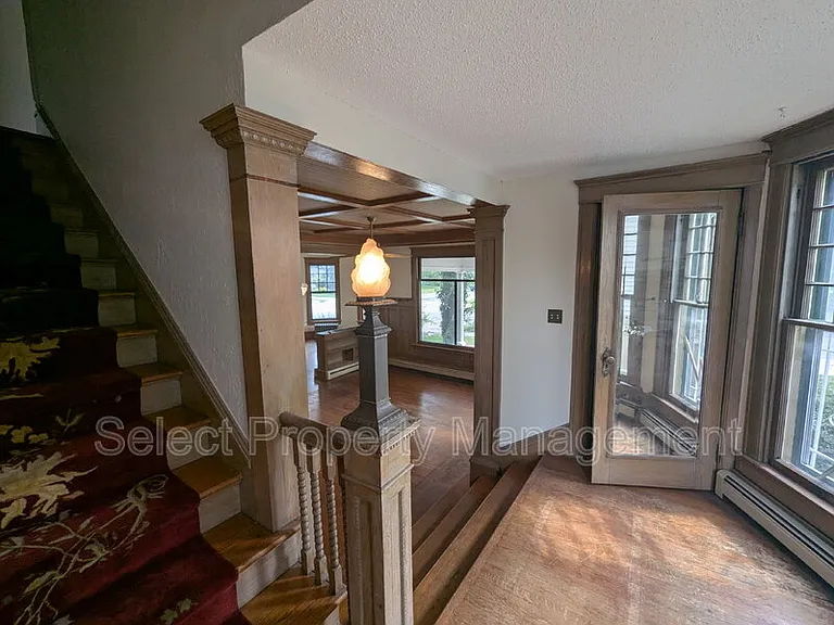1025 Crescent Ave — Photo 17