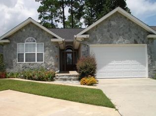 81 White Blossom Trl, Thomasville, GA 31757